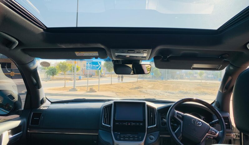 
								TOYOTA LAND CRUISER ZX 2015 full									