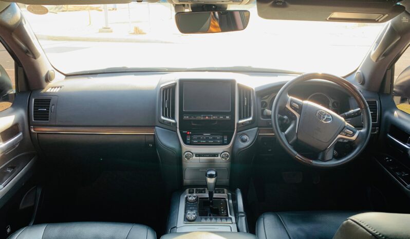 
								TOYOTA LAND CRUISER ZX 2015 full									