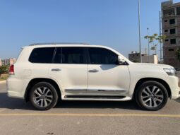 
										TOYOTA LAND CRUISER ZX 2015 full									