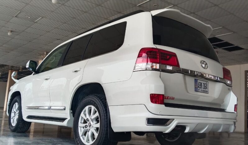 
								Toyota Land Cruiser AX 2016 full									