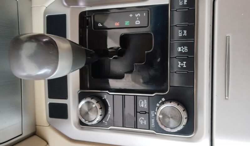 
								Toyota Land Cruiser AX 2016 full									