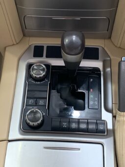 
										Toyota Land Cruiser AX 2016 full									