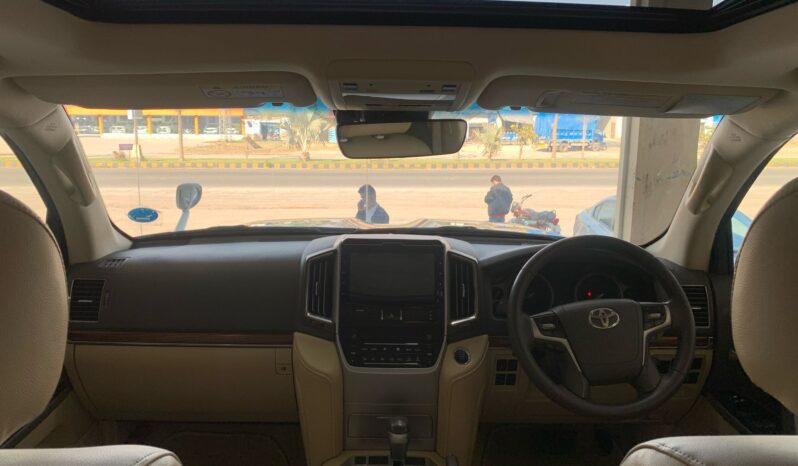 
								Toyota Land Cruiser AX 2016 full									