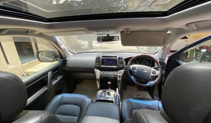 
								TOYOTA LANDCRUISER AXG 2012 full									