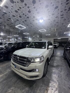 TOYOTA LANDCRUISER ZX 2018