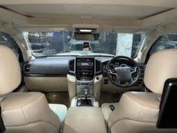 
										TOYOTA LANDCRUISER ZX 2018 full									