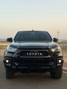
										Toyota Hilux Revo GR-S full									